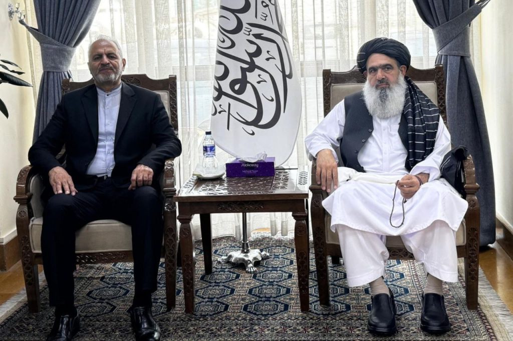 Iran, Afghanistan Discuss Expanding Health Cooperation